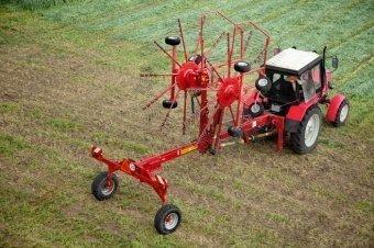 Грабли двухроторные прицепные Kolibri Duo